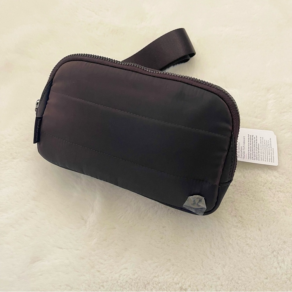 Lululemon Everywhere Belt Bag Wunder Puff Iridescent - Picture 5 of 12